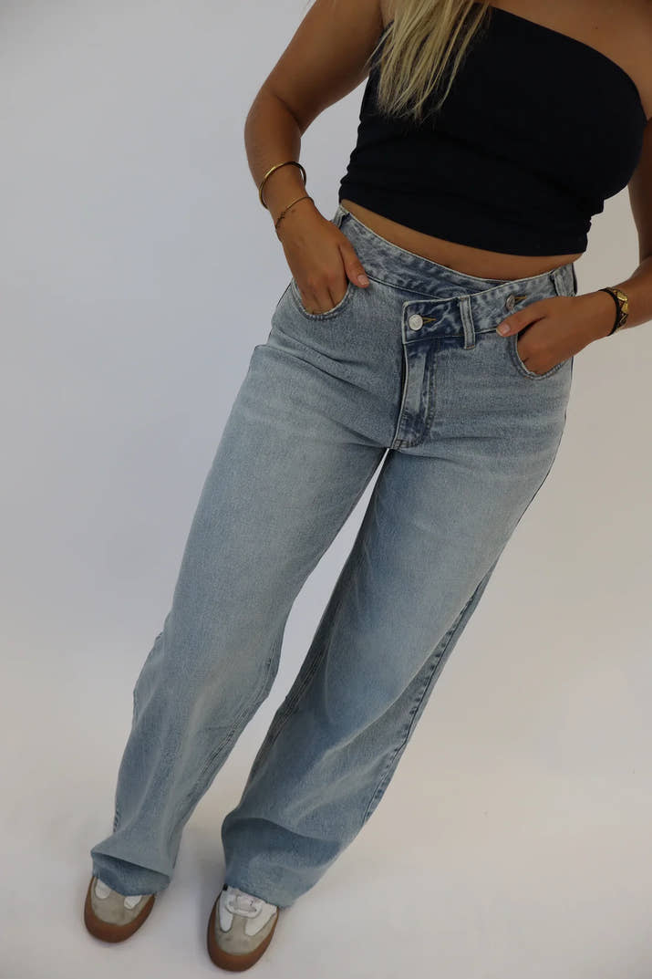 SkyWide Jeans